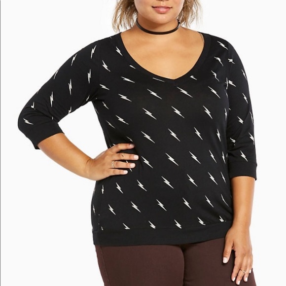 torrid Tops - SOLD 🚨Torrid - (NW) Black Lightning Print Blouse